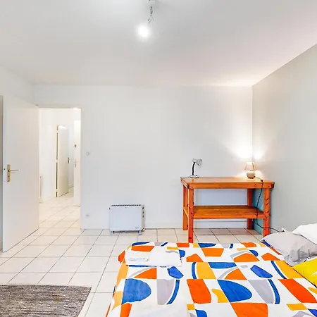 Stunning In Val De Louyre Et Caude With Wifi Holiday home Saint-Alvere